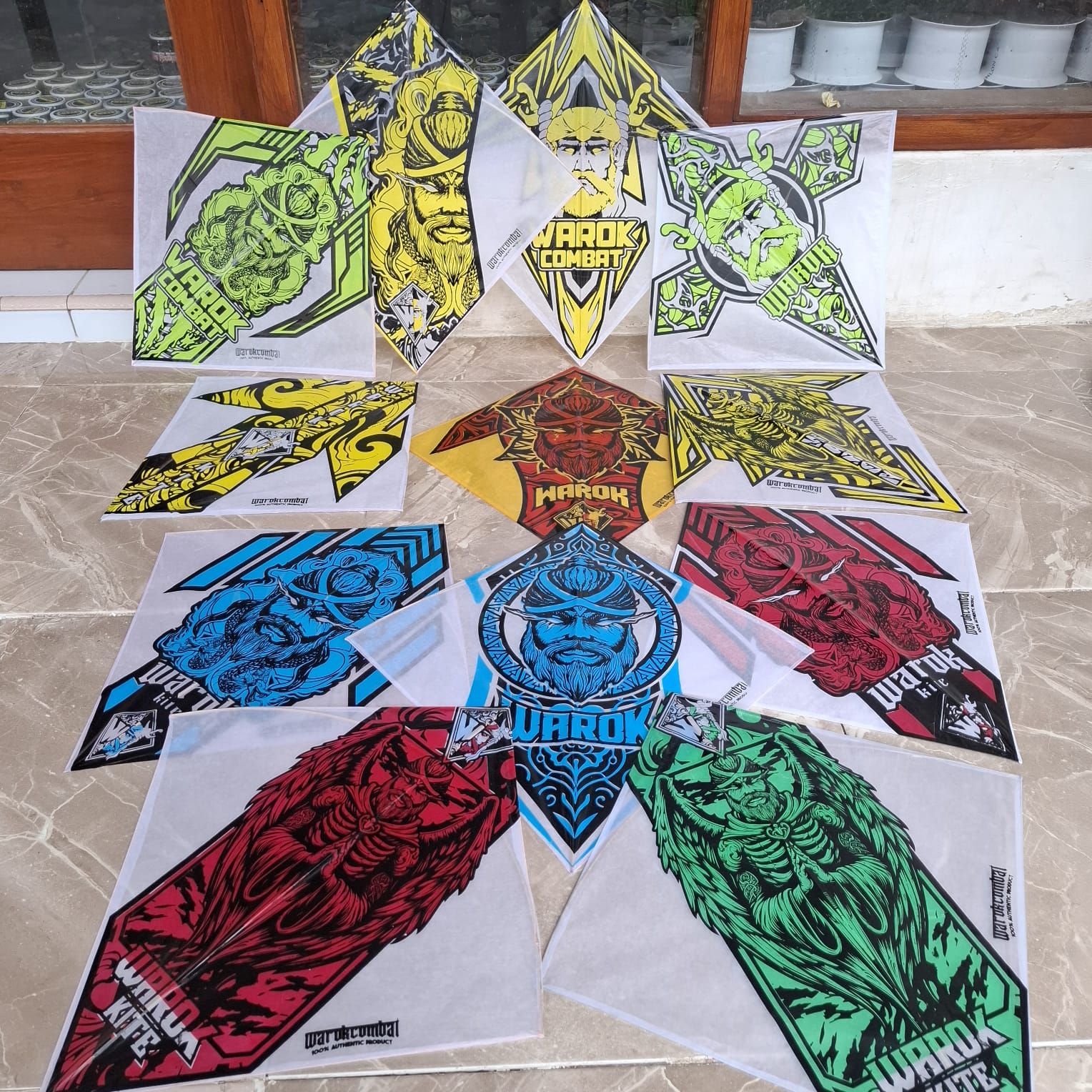 Layangan Sukhoi Warok Motif Gen Z Super Lilitan Sablon Stabilo 2 Warna Bambu PETUNG Cocok Untuk Main Tarik Ulur Dan Jepret